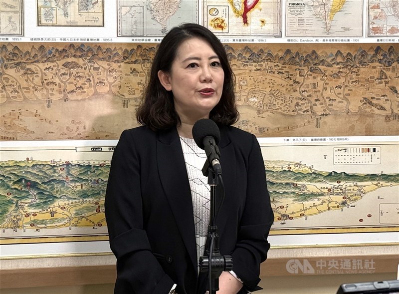 圖為民進黨立法院黨團吳思瑤在立法院接受媒體聯訪。(中央社檔案照片)