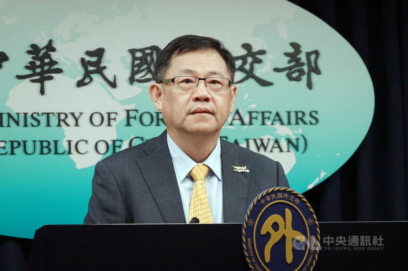 外交部3日舉行例行記者會，外交部非政府組織國際事務會執行長江振瑋表示，正規劃打造「INGO中心」，預計今年完成選址，藉此完整建構INGO來台設點的生態鏈，強化國際民主社群交流。中央社記者楊堯茹傳真 114年6月3日