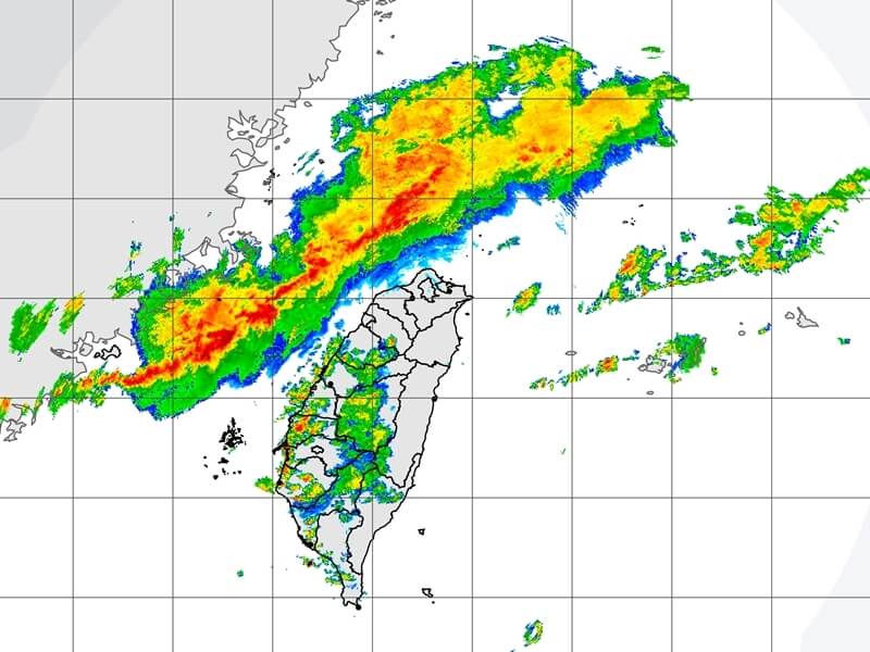 氣象署提醒，滯留鋒面快到了，中北部將有明顯陣雨。圖為3日上午8時10分雷達合成回波圖。（圖取自氣象署網頁www.cwa.gov.tw）