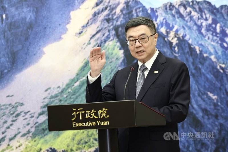 行政院長卓榮泰(圖)4日下午在行政院玉山廳接見永續行銷聯盟一行,並於會議開始前致詞歡迎。中央社記者翁睿坤攝 114年6月4日