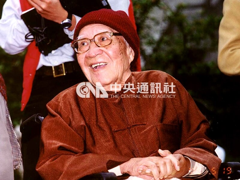 台灣原子科學家孫觀漢歡度米壽。中央社記者黃旭昇台北縣傳真　89年6月7日