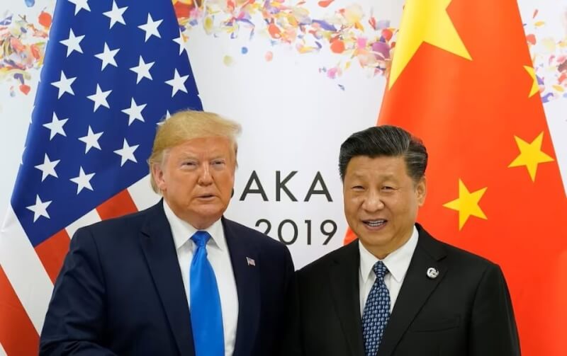 2019年美國總統川普(左)與中國國家主席和習近平(右)在大阪G20峰會合影。(路透社)