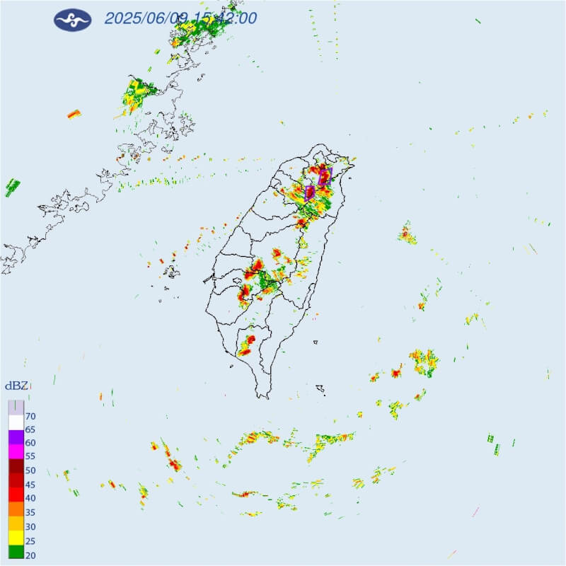 氣象署針對新北市、桃園市、新竹縣、宜蘭縣發布大雷雨即時訊息。(圖取自中央氣象署網頁cwa.gov.tw)