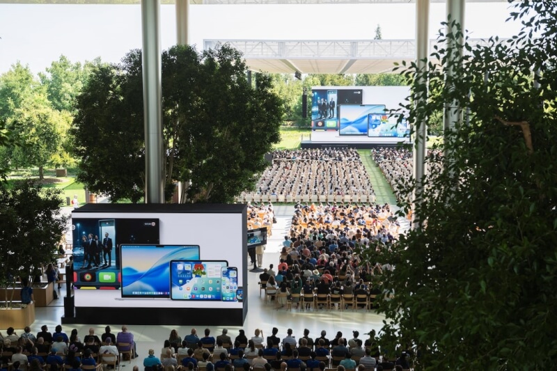 蘋果9日在美國加州總部舉行WWDC,發表iOS 26等作業系統。(路透社)