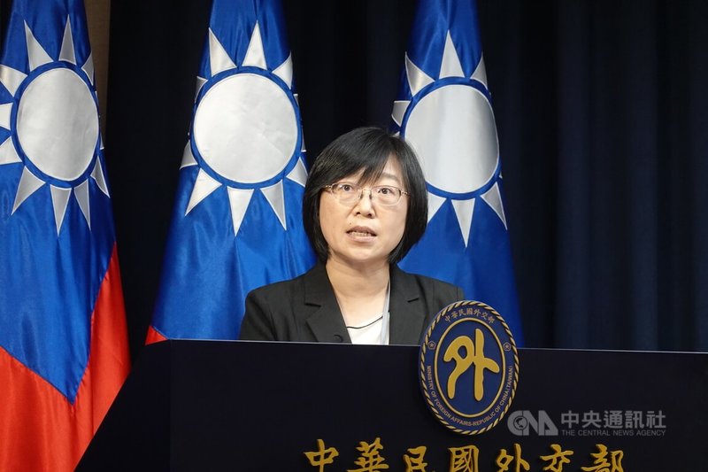 外交部10日舉行例行記者會,由國際合作及經濟事務司副司長林美呈業務簡報。中央社記者楊堯茹攝 114年6月10日