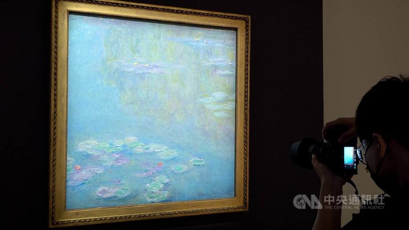 富邦美術館11日起推特展「印象派—從莫內到美國:光‧跨越海洋」,展品包含美國伍斯特美術館(Worcester Art Museum)典藏印象派畫家莫內(Claude Monet)經典作品「睡蓮」。中央社記者王寶兒攝 114年6月10日