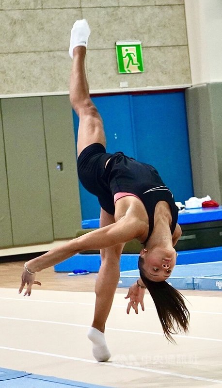 台灣、瑞典混血競技體操女孩陳瑞安(圖)平常閒暇有空時最愛看一級方程式賽事,也是法拉利粉絲。中央社記者董俊志攝 114年6月10日
