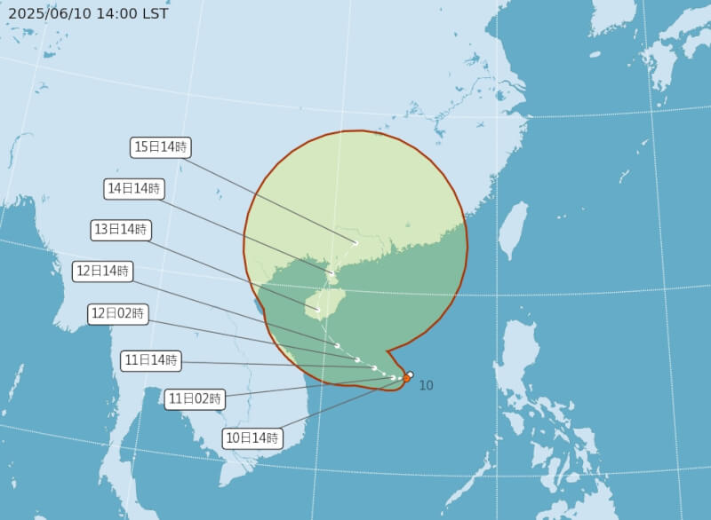 氣象署表示,今年首颱蝴蝶最快11日形成,朝海南島前進、對台無直接影響。圖為熱帶性低氣壓路徑潛勢預測圖。(圖取自氣象署網頁cwa.gov.tw)