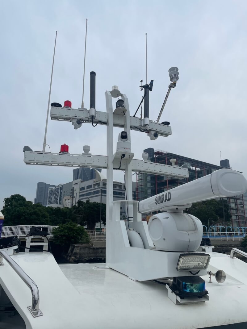 利凌攜手船舶暨海洋產業研發中心,透過經濟部科專計畫共同研發「智慧化航行輔助系統」,透過多款AI模型,船長在不同光線下都可以看清楚海上船隻。圖為雙方合作開發雙光譜熱感融合AI攝影機在船上的成果。(船舶中心提供)中央社記者蘇思云傳真 114年6月11日