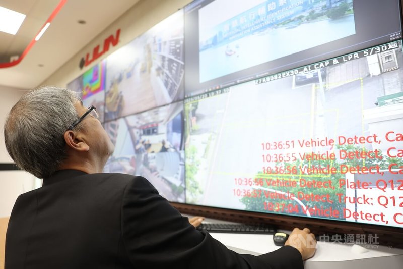 利凌企業資訊長胡志剛表示,2019年有客戶提出整合車牌辨識需求,團隊歷經半年多研發,成功開發出可獨立運算的攝影機車牌辨識技術。中央社記者趙世勳攝 114年6月11日
