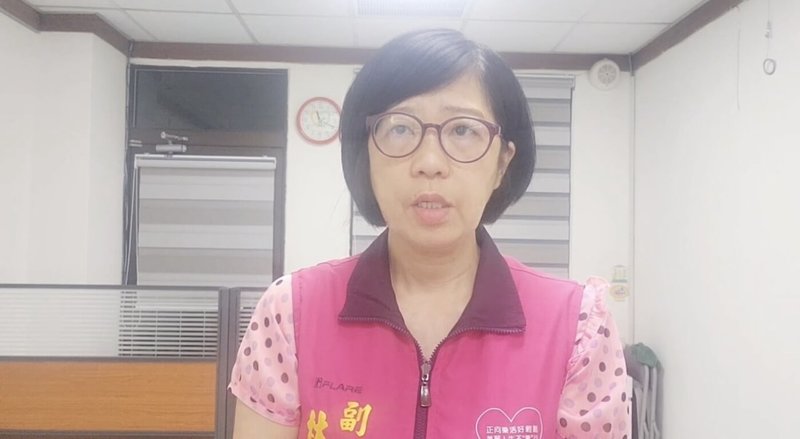 台南市某知名連鎖餐飲店11日傳出店員將消費者吃剩油豆腐倒回滷鍋,市府衛生局副局長林碧芬(圖)表示,已派員前往稽查。(台南市政府提供)中央社記者張榮祥台南傳真 114年6月11日
