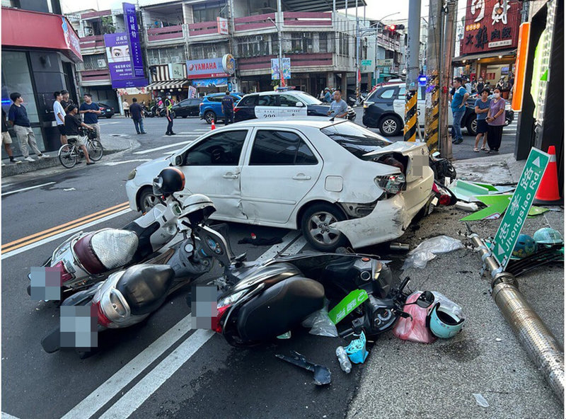 雲林縣虎尾鎮113年9月發生2車街頭飛車追逐,多名民眾受傷,雲林檢方認定林姓男子等5人因新台幣10萬元債務而嚴重危害公共安全,提起公訴並建請至少量處7年徒刑。(檢方提供)中央社記者姜宜菁傳真 114年6月12日