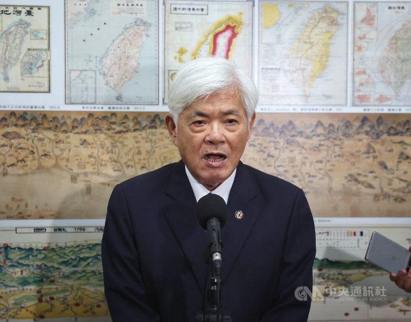 中選會主委李進勇(圖)12日在立法院表示,預計20日召開委員會議處理約26件立委罷免案的二階審查,若當天宣布成案,依法投票時間會落在7月10日到8月19日間;至於是否為外傳的7月26日投票,他說,是選項之一,但不確定。中央社記者王飛華攝 114年6月12日