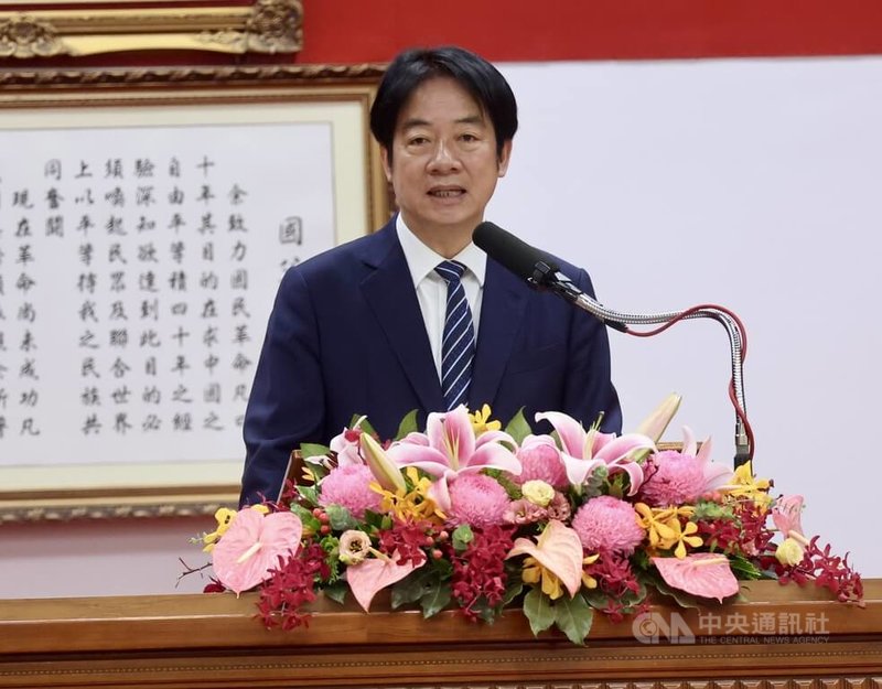 總統賴清德(圖)12日上午在內政部警政署出席114年警察節慶祝大會,賴總統致詞表示,面對新一代科技浪潮,未來警政體系要全面推動數位轉型,打造安全、安心的治安環境。中央社記者張皓安攝 114年6月12日
