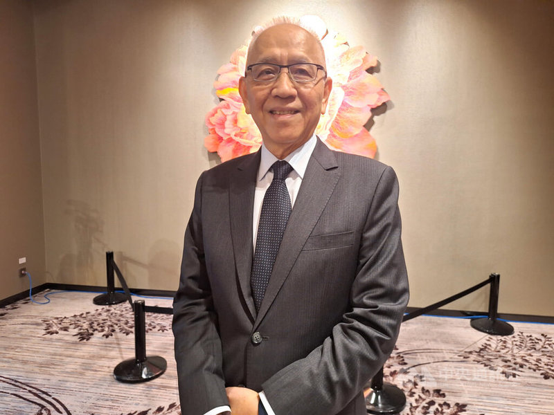 國泰建設董事長張清櫆(圖)13日在股東會後表示,去年央行祭出房市信用管制措施,加上今年有關稅戰影響,使股市和匯市出現波動,雖上半年推案穩定,但成交速度減緩;但隨著下半年關稅衝擊影響逐漸淡化,期盼第3季迎來房市翻轉旺季。中央社記者何秀玲攝 114年6月13日