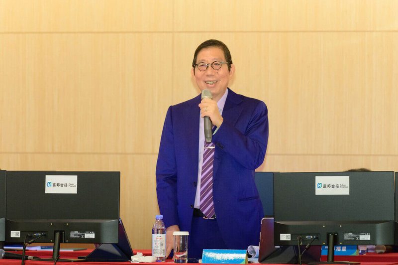 富邦金控董事長蔡明興表示,新台幣升值有好有壞,好的部分是對台股有利、減緩通膨,但希望升值「不要那麼快、那麼猛」。(富邦金控提供)中央社記者潘姿羽傳真 114年6月13日