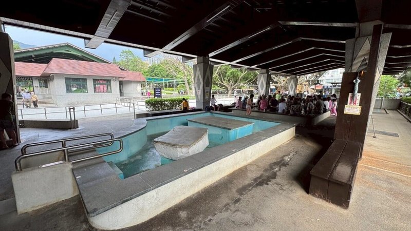 台北市政府在北投3處公園設免費泡腳池，國民黨市議員林杏兒指出，受地震影響，復興公園內2座溫泉泡腳池水溫不足，建議改成冷泉。（林杏兒辦公室提供）中央社記者劉建邦傳真  114年6月14日
