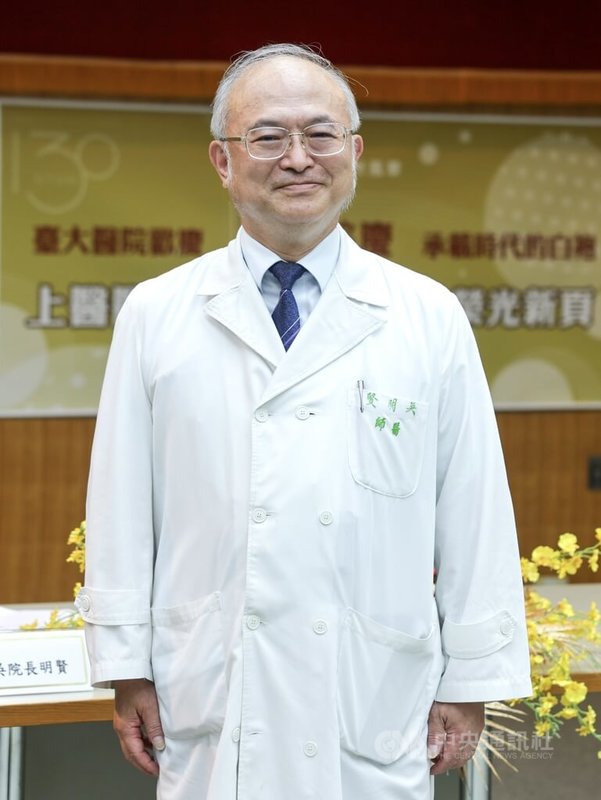 台大醫院院長吳明賢(圖)16日表示,醫療人力問題需制度改革,應以病人為中心設計,而非以次專科考量。期許台大持續培養醫事人才,為台灣醫療打基礎。中央社記者裴禛攝 114年6月16日