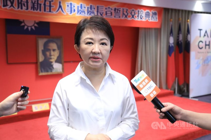 對於中央要地方負擔民眾租金補貼,台中市長盧秀燕17日受訪時表示,最近才被刪減一般性補助款新台幣32億元,所以地方無法分攤;希望維持現狀。中央社記者郝雪卿攝 114年6月17日