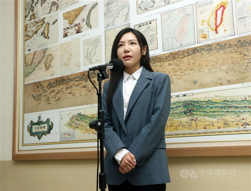 立法院經濟等3個委員會今天聯席審查外國專業人士延攬及僱用法修正草案,民進黨立委吳沛憶詢問,此次修法是否可能成為中國政府來台滲透的紅色管道。(中央社檔案照片)