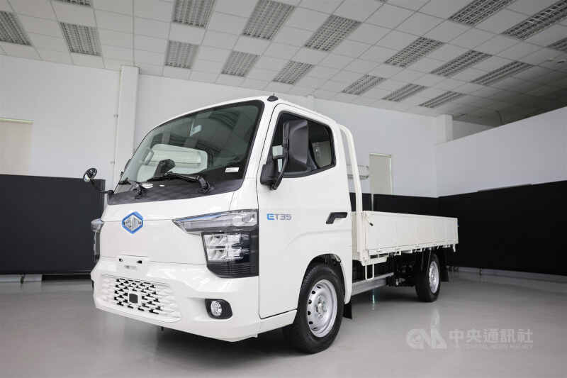中華車打造3.5噸智慧電動商用車ET35,預計第3季量產上市,全車零配件在地自製比重超過9成,鎖定減碳物流配送應用。中央社記者裴禛攝 114年6月18日