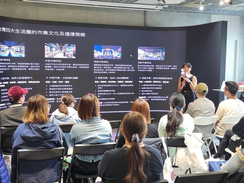 高雄市青年局攤車輔導計畫開設免費課程,更新增2大輔導機制,提供攤商品牌深度健診、個別諮詢及持續追蹤等措施,提升品牌經營與市場競爭力。2024年課程主題包含AI工具運用、財務規劃、攤車商業模式與市集文化等,協助創業者強化經營實力。(高雄市青年局提供)中央社記者林巧璉傳真 114年6月19日