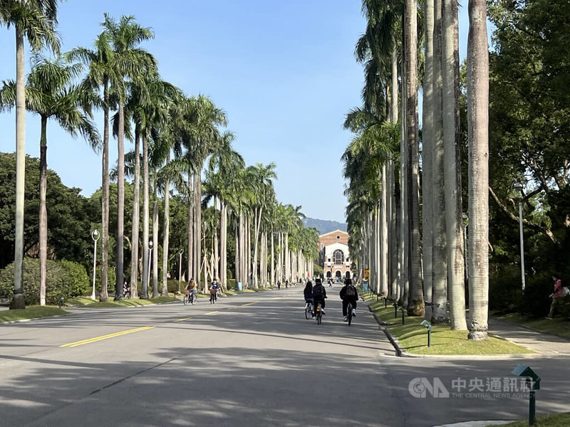英國高等教育調查機構QS發布2026年世界大學排名,台灣大學全球排第63名,寫下歷年最佳紀錄。圖為台大校景。中央社記者陳至中台北攝 114年6月19日