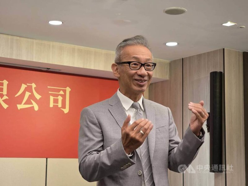 談及全球局勢與經濟展望,晶華董事長潘思亮表示,台灣因為有AI、高科技競爭力,經濟受全球局勢逆風影響小。中央社記者江明晏攝 114年6月19日