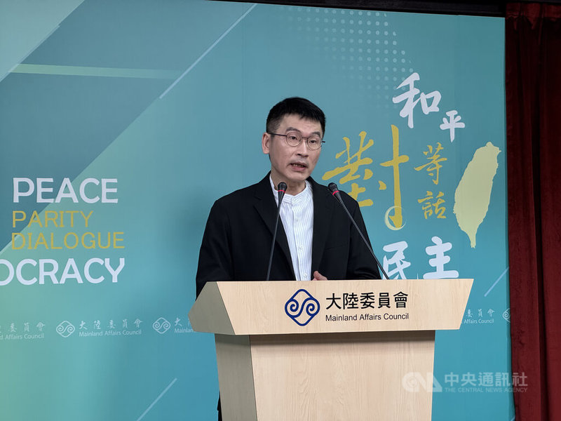 陸委會19日下午舉行例行記者會,梁文傑主持並回應以伊衝突與撤僑相關議題。中央社記者吳柏緯攝 114年6月19日