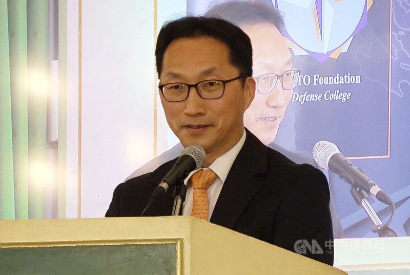 南韓駐義大利公使Gun Hwa Kim 18日出席北約防衛學院基金會高階會議時,提到國際組織為納入更多國家而改名有前例,北約若要擴大影響力,是否將考慮改名。中央社記者黃雅詩羅馬攝 114年6月19日