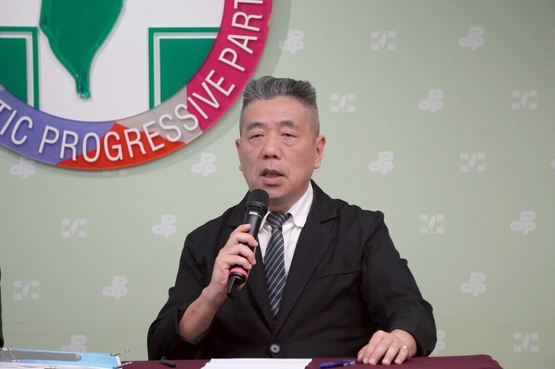 淡江大學國際事務與戰略研究所助理教授蘇紫雲19日在民進黨記者會表示，強化防衛韌性是「必要」、不是想要，強化海防不是兵力競賽，是滿足基本防衛需求。（民進黨提供）中央社記者溫貴香傳真  114年6月19日