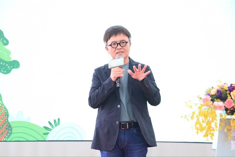 企業家汪世旭(圖)捐資台中市政府新台幣1.2億元,要在南屯區打造羅布森圖書館,19日他也親自出席開工動土典禮。(台中市政府提供)中央社記者蘇木春傳真 114年6月19日