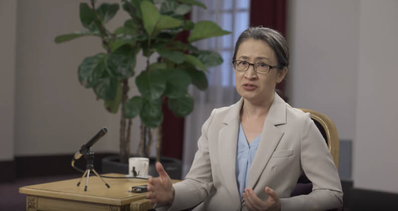 蕭美琴(圖)接受美國知名Podcast主持人蕭恩萊恩訪問,強調台灣持續發展不對稱戰力,打造更能有效的自主防衛系統。(圖取自蕭恩萊恩秀 Shawn Ryan Show YouTube頻道)