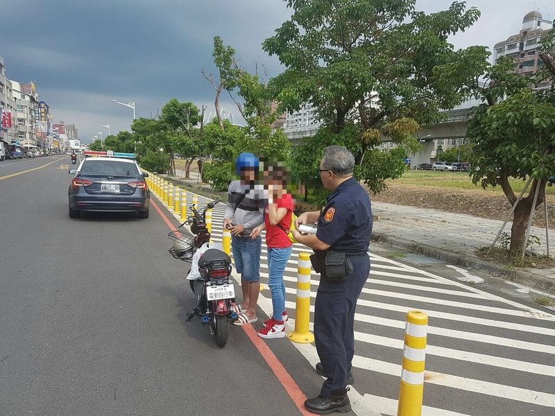 屏東縣警察局統計涉及微型電動二輪車事故增加,將於23日啟動專案取締,守護用路安全。(屏東警局提供)中央社記者李卉婷傳真 114年6月20日