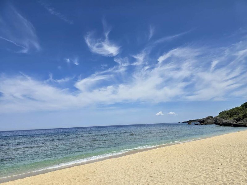 屏東縣小琉球蛤板灣潮間帶7月起收取觀光保育費,每名遊客新台幣60元。(屏東縣政府提供)中央社記者李卉婷傳真 114年6月20日