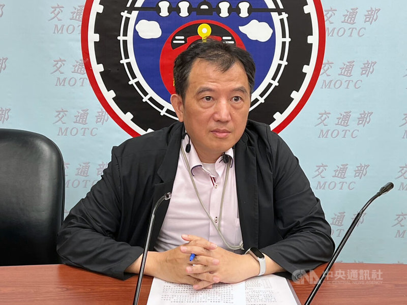 為活化無人機運用,民航局飛航標準組組長王富民(圖)20日表示,已著手簡化風險較低、使用目的較單純的農噴無人機檢驗程序,近期將召開會議,與專家、學者、業者討論,預計年底前有望實施。中央社記者黃巧雯攝 114年6月20日