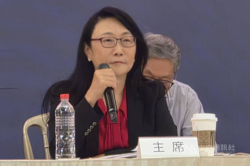宏達電20日舉行股東會,董事長王雪紅表示,「今年是有賺錢的」,但宏達電是起飛階段,還需要蠻多投資,明年會考慮配息和庫藏股。中央社記者江明晏攝 114年6月20日