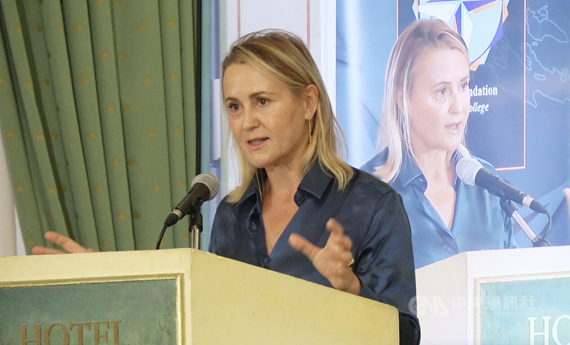 義大利國會議員柏加米尼(Deborah Bergamini)17日出席北約防衛學院基金會舉辦的印太高階會議,她在致詞中表示,印太地區至關重要,義大利需要擬定一份印太戰略。中央社記者黃雅詩羅馬攝 114年6月20日