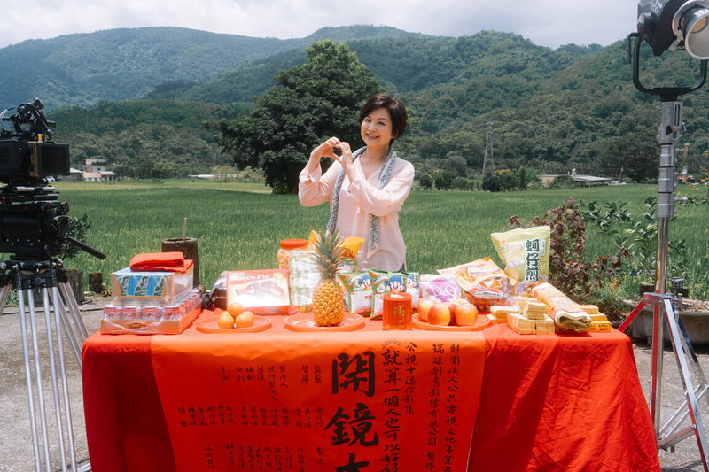 公視+影集「就算一個人也可以好好的吃飯2」22日正式宣告開鏡,演員楊貴媚(圖)首度挑戰愛撒嬌的小女人角色,她說,「這不只是愛情故事,更是成熟、責任與告別的體驗」。(公視+提供) 中央社記者陳怡璇傳真 114年6月22日