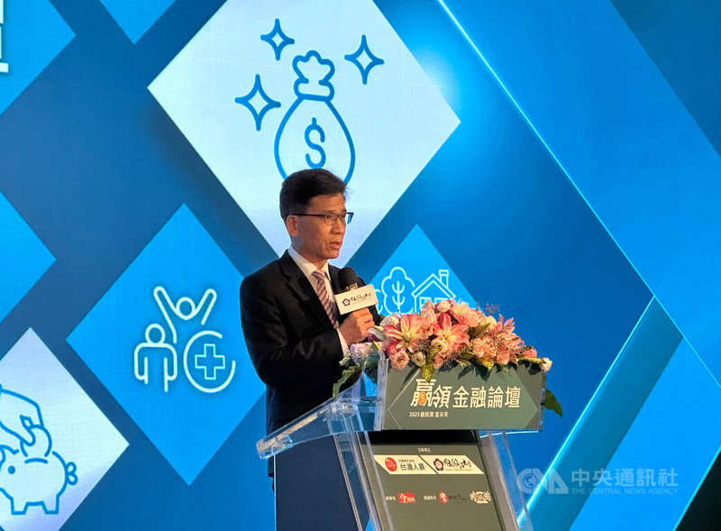 台灣人壽23日舉行2025贏領金融論壇,金管會主委彭金隆(圖)表示,根據國發會推估,台灣今年將邁入超高齡社會,金管會提出3措施因應。中央社記者蘇思云攝 114年6月23日