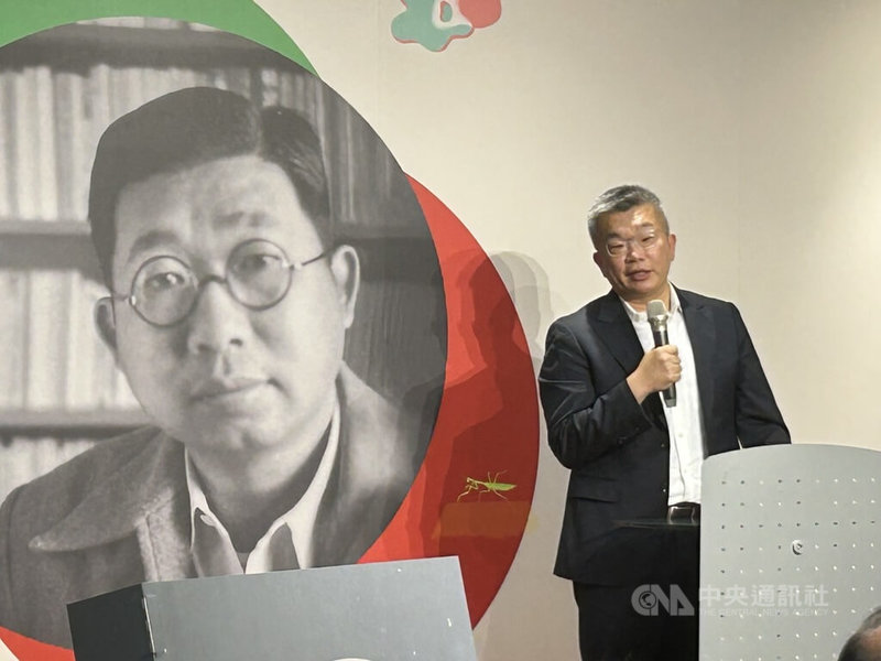 「詹冰全集」新書發表會25日在國家圖書館舉行,已故作家詹冰的外孫、民進黨立委蔡其昌(圖)致詞表示,外公過人之處不在那枝犀利的筆,而是有耐性地去說服對方、了解彼此的差異,以及讓更多人知道彼此要共同守護的是什麼。中央社記者邱祖胤攝 114年6月25日