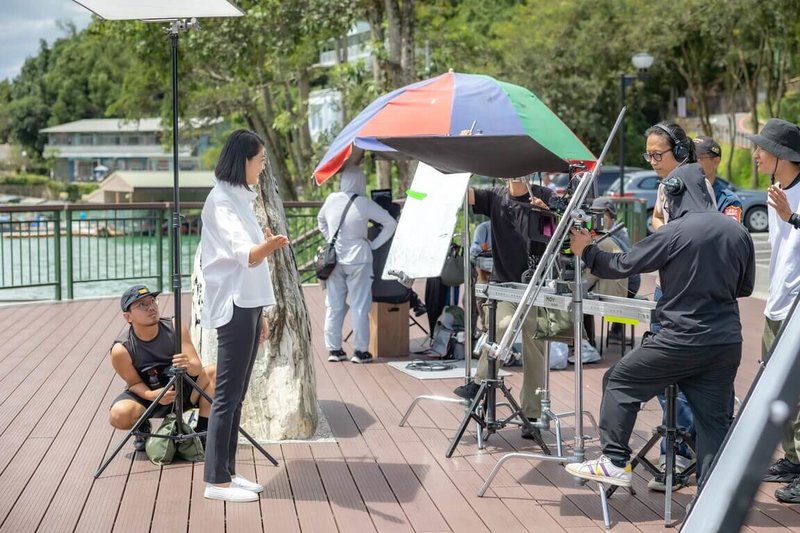 南投縣政府辦理「南投48拍」短影音限時創作賽,初賽即日起徵件至7月30日,每人每隊不限投稿件數、不限形式、不限風格,只要能用30秒至90秒創意短影音詮釋自己心中的南投,就有機會進入決賽,挑戰48小時創作,爭奪最高新台幣5萬元首獎。(南投縣政府提供)中央社記者蕭博陽南投縣傳真 114年6月25日