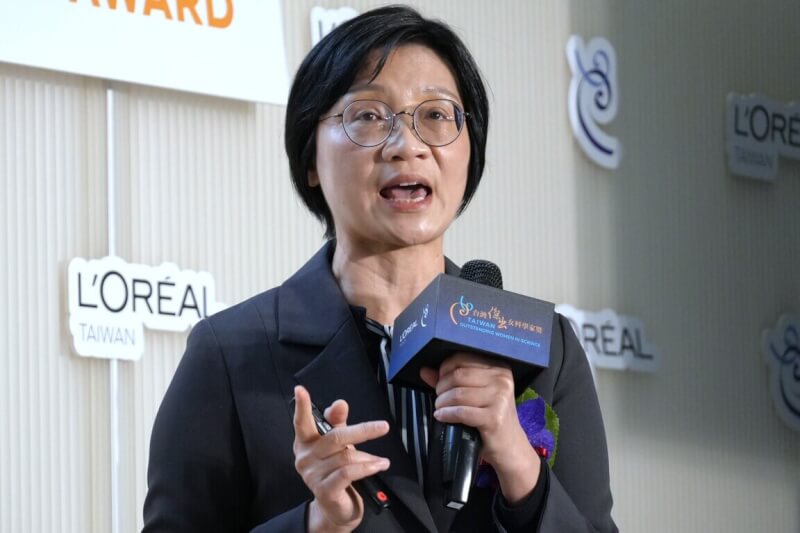 圖為台灣大學副校長廖婉君3月8日獲頒「2025年台灣傑出女科學家獎」。(中央社檔案照片)