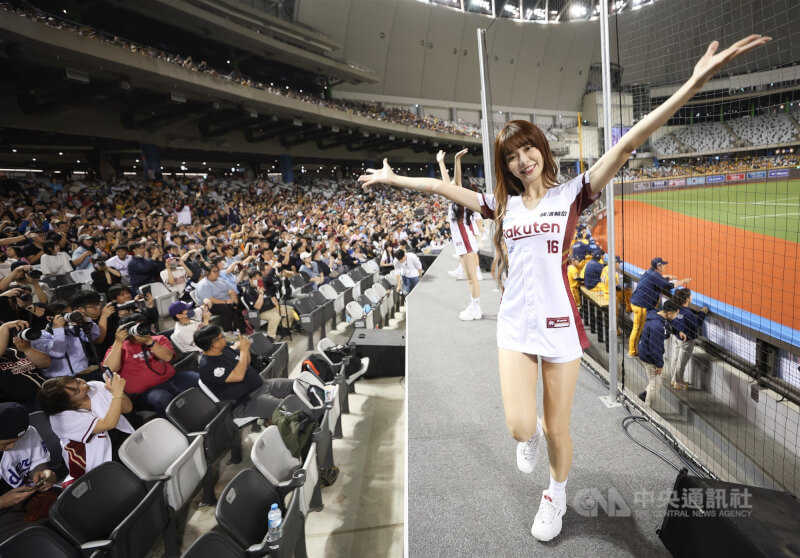 樂天桃猿去年4月7日在台北大巨蛋交手中信兄弟,啦啦隊樂天女孩於一、三壘帶動加油氣勢。(中央社檔案照片)