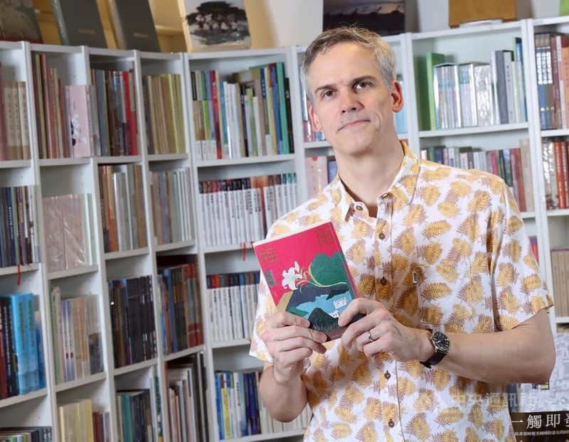 德國作家施益堅(圖)近期在台發行長篇小說「梅雨」中文版,深刻探討台灣認同問題。中央社記者張新偉攝 114年6月26日