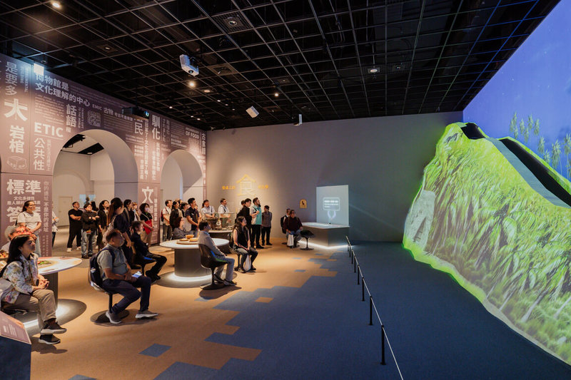 台灣史前文化博物館全新常設展「當代考古廳」28日正式揭幕,打破過往「圖文說故事」的方式,透過科技與藝術交織的展演手法,把考古變得更為活潑有趣。(史前館提供)中央社記者盧太城台東傳真 114年6月28日