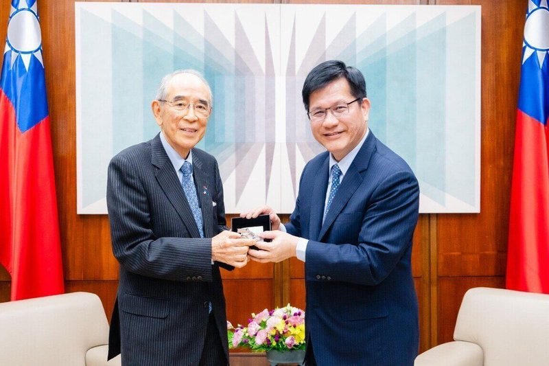 外交部長林佳龍(右)27日接見日本台灣交流協會前會長大橋光夫(左)。(外交部提供)中央社記者吳書緯傳真 114年6月28日