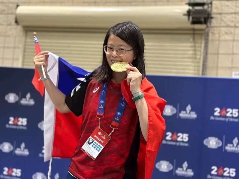 2025世界警察消防運動會如火如荼在美國舉行,代表台灣參賽的苗栗縣消防局第一救災救護大隊頭屋分隊員黃雅慧(圖)在桌球女單項目勇奪金牌。(苗栗縣消防局提供)中央社記者管瑞平傳真 114年6月29日
