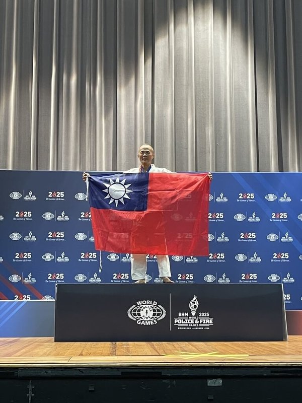 彰化縣警察局訓練科長林世明(圖)日前參加在美國舉行的世界警察消防運動會,順利於柔道項目奪下金牌,這也是台灣代表隊本屆首面金牌。(彰化縣政府提供)中央社記者吳哲豪傳真 114年6月29日