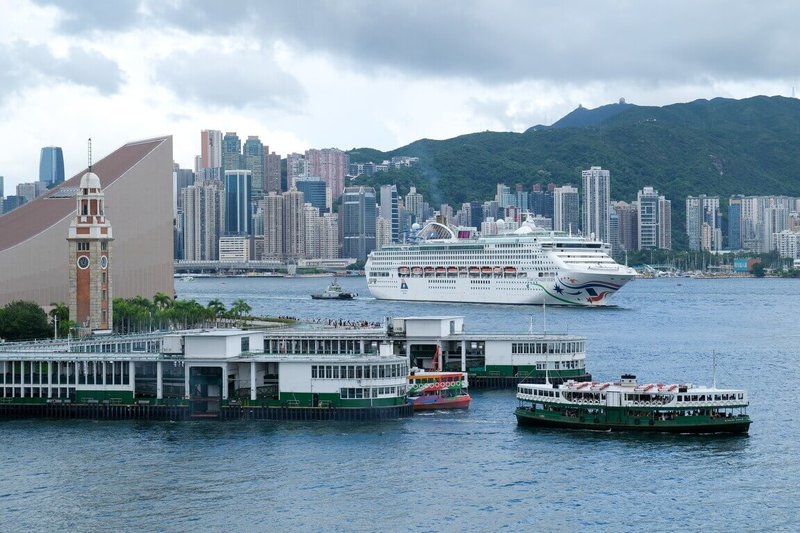 香港國安法實施了5年,街頭的抗議聲吶喊聲已消失,如今市民將心思放回日常生活,努力適應時代的巨變。圖為香港維多利亞港。(中新社提供)中央社 114年6月30日